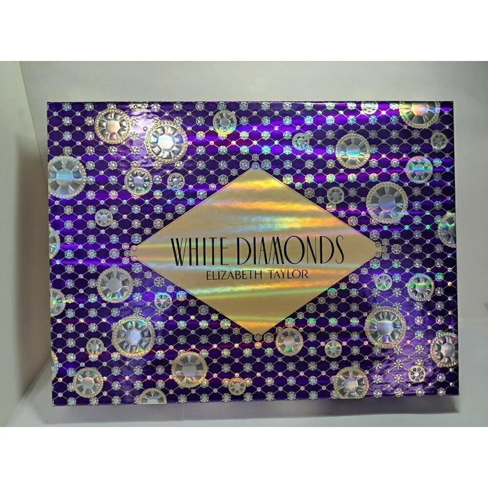 Elizabeth Taylor White Diamonds Gift Set Includes 2 Perfumes/Lotion/Body Wash